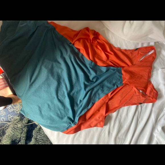 ON Running Top - Picture 4 of 5